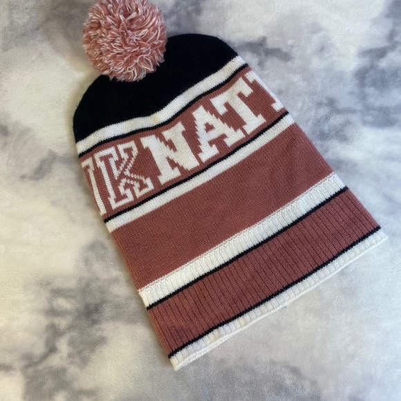 Victoria’s Secret accessories pom pom hat - Picture 4 of 4